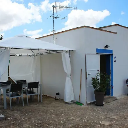 Il Mandorlo - *