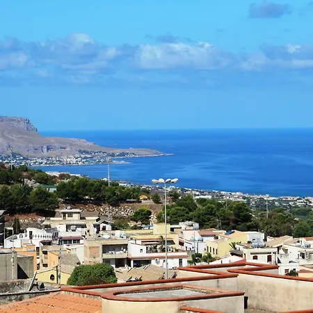 Il Mandorlo - *